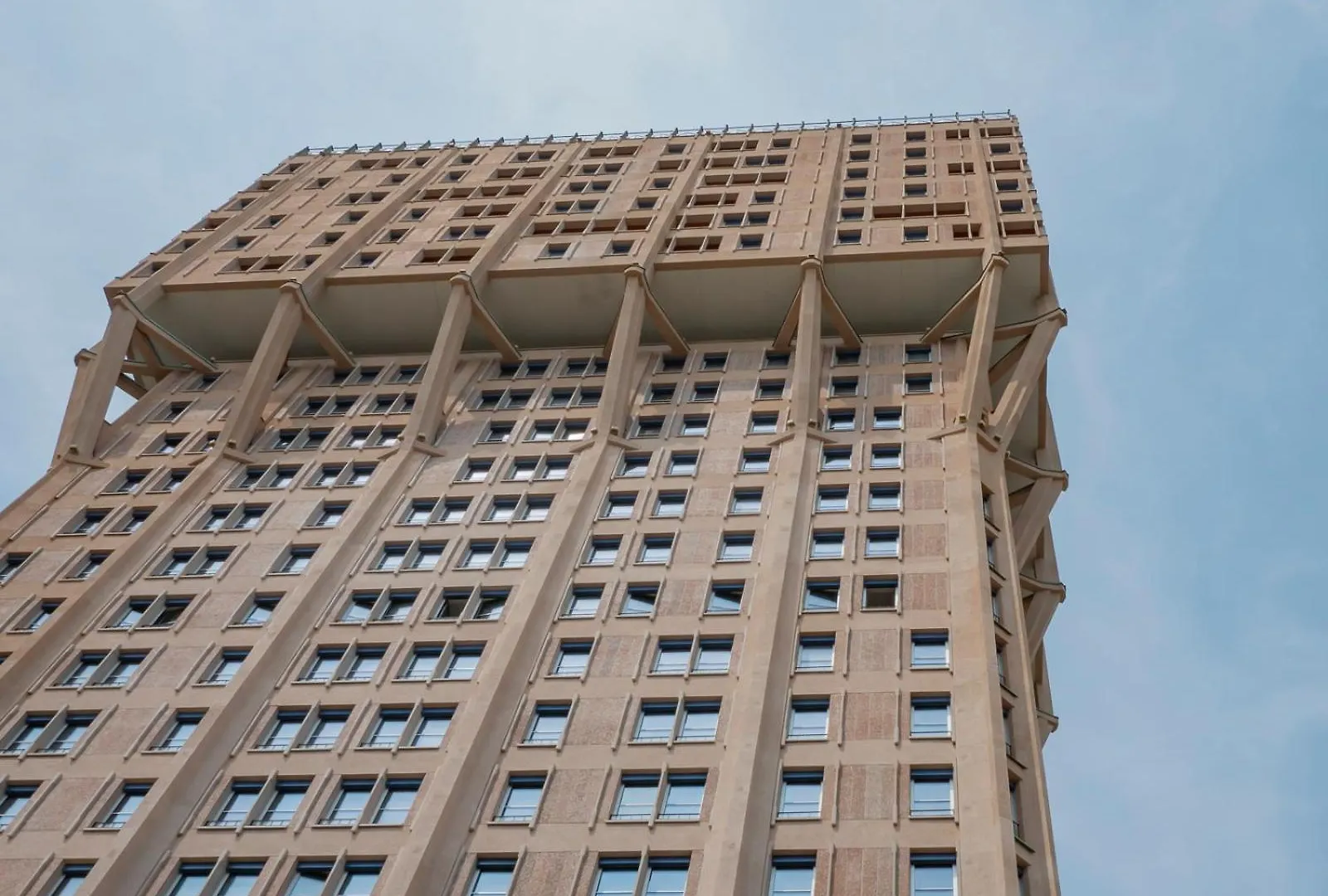 Youhosty - Elegant Duomo Apartment Milano